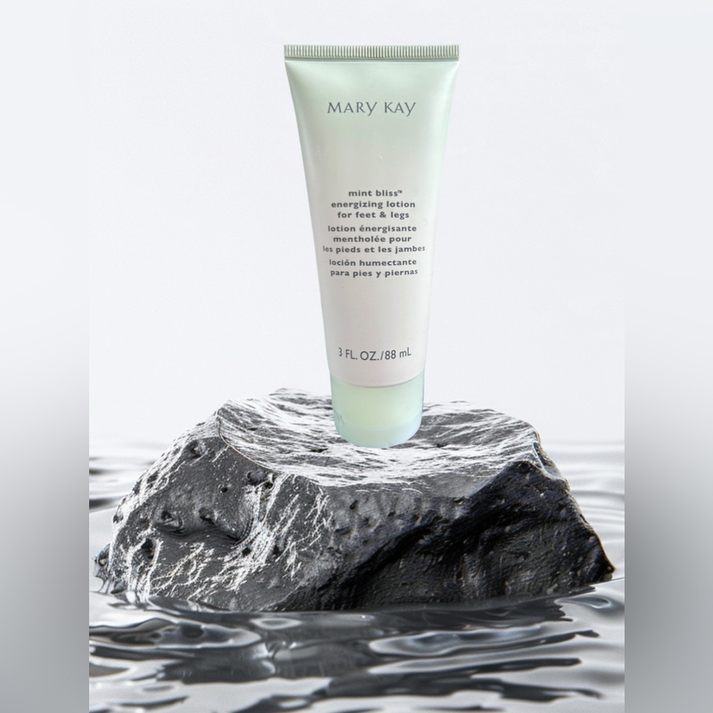 MARY KAY Mint Bliss Energizing Lotion For Feet & Legs 3 FL oz | 88 mL ✨NWT✨
